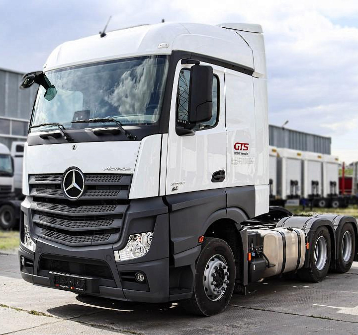 Тягач Mercedes Benz Actros